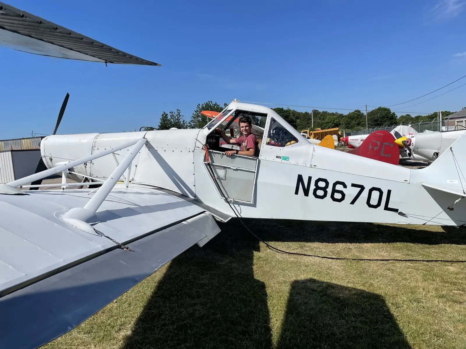 Gheorghe Ciobanu in the glider tow plane N8670L