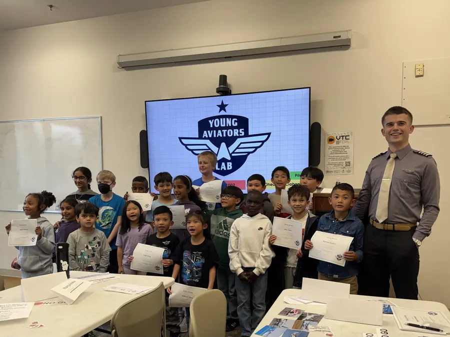 Young aviators at Flight 002
